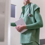 FIGS  Rafaela Oversized Scrub Top in Raspberry Jade Women’s Size Large Photo 7