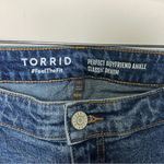 Torrid  perfect boyfriend ankle jeans‎ raw hem classic denim size 16S Photo 3
