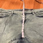 Torrid NWT  women’s acid jade jean shorts size 22. Photo 5