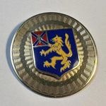 Round Gold Tone Metal Brooch Pin Enamel Lion Crest Photo 0
