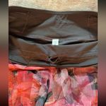 Lululemon Women’s Run Time Pink purple Floral Size 6 Photo 1