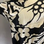 T Tahari Women's Black & Cream Floral Print Long Sleeve Button Down Blouse M/M Photo 4