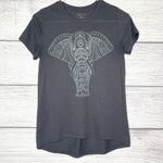 Zoe & Liv Gray Geometric Elephant Casual T-Shirt Size Medium Photo 1