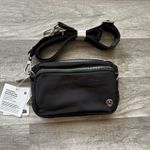 Lululemon Everywhere Crossbody Bag Black New With Tags 2L Photo 0