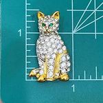 Vintage Unsigned Rhinestones Cat Brooch with Green Eyes Photo 8
