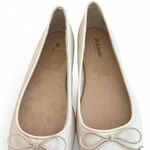 Dr. Scholls  Size 8 Cream Ballet Flats With a Bow Detail Photo 2