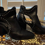 Steve Madden JUSTICE OPEN BLOCK HEEL ANKLE BOOT SZ:5 Photo 0