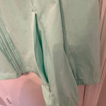 Magellan  Fish Gear Women's 2X Jacket Windbreaker Mint Green Zip Up W/ Hood. Photo 2