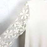 Siani Milano Vanilla Floral Lace Sleeve Sweater Rayon Blend Crewneck Size Medium Photo 5