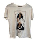 Netflix NWT Jerry Leigh School of Good & Evil Agatha Beige Shirt Sz Large Graphic‎ Print Photo 2