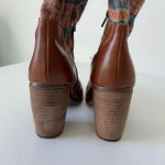 Arizona Jeans Arizona Jean Co.‎ women’s patterned fabric heeled ankle boots — size 7.5 Photo 2