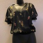Haute Monde  Black & Floral Satin One Piece Blouse Photo 3