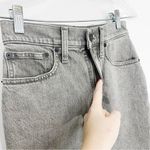 Madewell  The Mom Jean in Yarn Dyed Denim Size 25 Photo 7