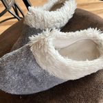 Isotoner Cozy Comfy  Slippers Gray House Shoes Womens 7.5 8 Photo 8