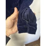 The Limited Velvet Button Photo 7