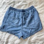 Universal Threads Flowy jean shorts Photo 3