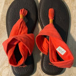 Sanuk  yoga sling sandal - size 8 Photo 1