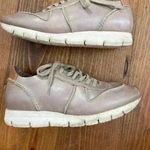 OTBT Women's Snowbird Lightweight Leather Sneakers, 7.5 Photo 2