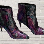 Betsey Johnson  Metallic Shiny Snakeskin Ankle Boots 9.5 Pointed Toe Glam Photo 0