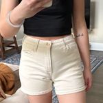 Universal Threads Cream Shorts Photo 0