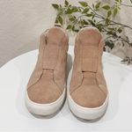 Kaanas Caramel Suede Chelsea Ankle Mid Top Slip on Sneaker Size 7 Preowned Tan Photo 1