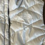 The North Face  550 Down Filled Cream/ Gray Insulated Vest Photo 2