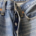 Levi's Wedgie Button Fly High Rise Light Wash Raw Hem Busted Knee Jeans Size 25 Photo 3