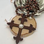Boutique Copper ball chain with metal cross and a Pearl bead in the center. Photo 1