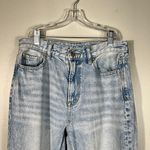American Eagle Light Wash Distressed Ripped Relaxed Fit Mom Jeans Size 4 Regular Photo 1