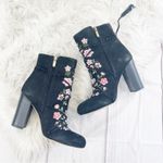 Sam Edelman 🆕 Winnie Floral Embroidered‎ Suede Ankle Bootie in Black Size 6 Photo 2