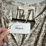 POL  Tan and White Lace Sleeve Top Photo 5