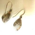 Avon enamel Ladybug pierced dangle earrings Green Photo 3