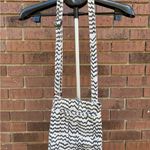 KAVU Keeper Crossbody Bag Purse Canvas Cream Black Zigzag Pattern Brown Lining Photo 2