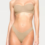 SKIMS  Fits Everybody Strapless Bra Clay Size 30B Photo 0