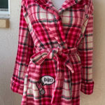 Betsey Johnson  XS / SMALL ROBE Bathrobe Ultra Plush Furry Fleece Plaid Soft Pink Photo 0