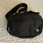 Lululemon Everywhere Belt Bag Photo 0