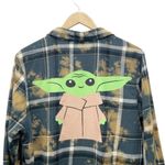 Star Wars Top The Mandalorian Grogu Baby Yoda Plaid Grunge Flannel Size Large Photo 2