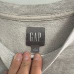 Gap  Crewneck  Photo 2