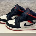 Air Jordan 1 Mid SE Olympic Photo 0