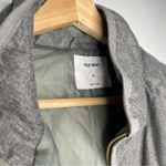 Old Navy Textured Quilted Grey Vest (X-Large) Photo 5