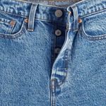 Levi's LEVI WEDGIE Vintage Jean. Size 31. Medium Wash Photo 4