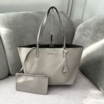 Michael Kors Practical super spacious MK tote bag🦋🦋 Photo 14