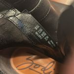 Zodiac  Leather Lug Sole Ankle Bootie(Size 8M) Photo 5