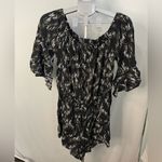 EXPRESS Black floral romper size large Photo 3