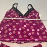 Thavata Women's Pink and black Lip Print Sleepwear Set size M Size M Photo 4