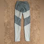 Alo Yoga Alo Sheila High-Rise Alosoft Leggings‎ Photo 4