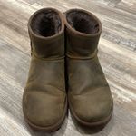 UGG  Classic Mini Leather Bomber Boot Photo 1