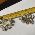 Vintage Sarah Coventry Two Tone Leaf Clip On Earrings Signed Photo 3