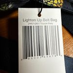 Vera Bradley Lighten Up Belt Bag Toucan Party Pineapples Navy Fanny Pack - NWT Photo 5