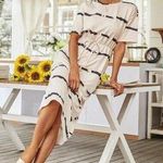 *Women's Size M (6)Tie Photo 0